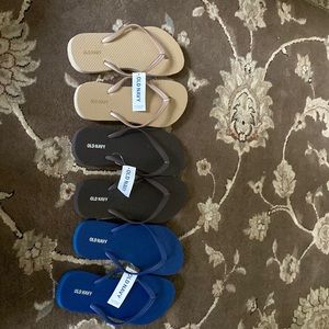 3 old navy size 7 flip flops.